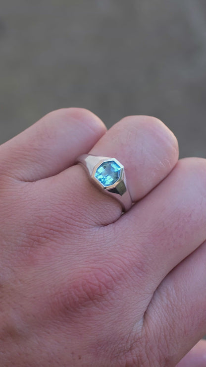 Step Cut Pixel Signet (PREORDER)